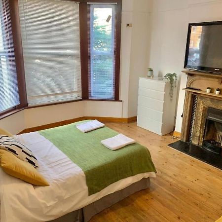 Guest House Balham, South London Spacious, Lambert, 6 Rooms Available 외부 사진