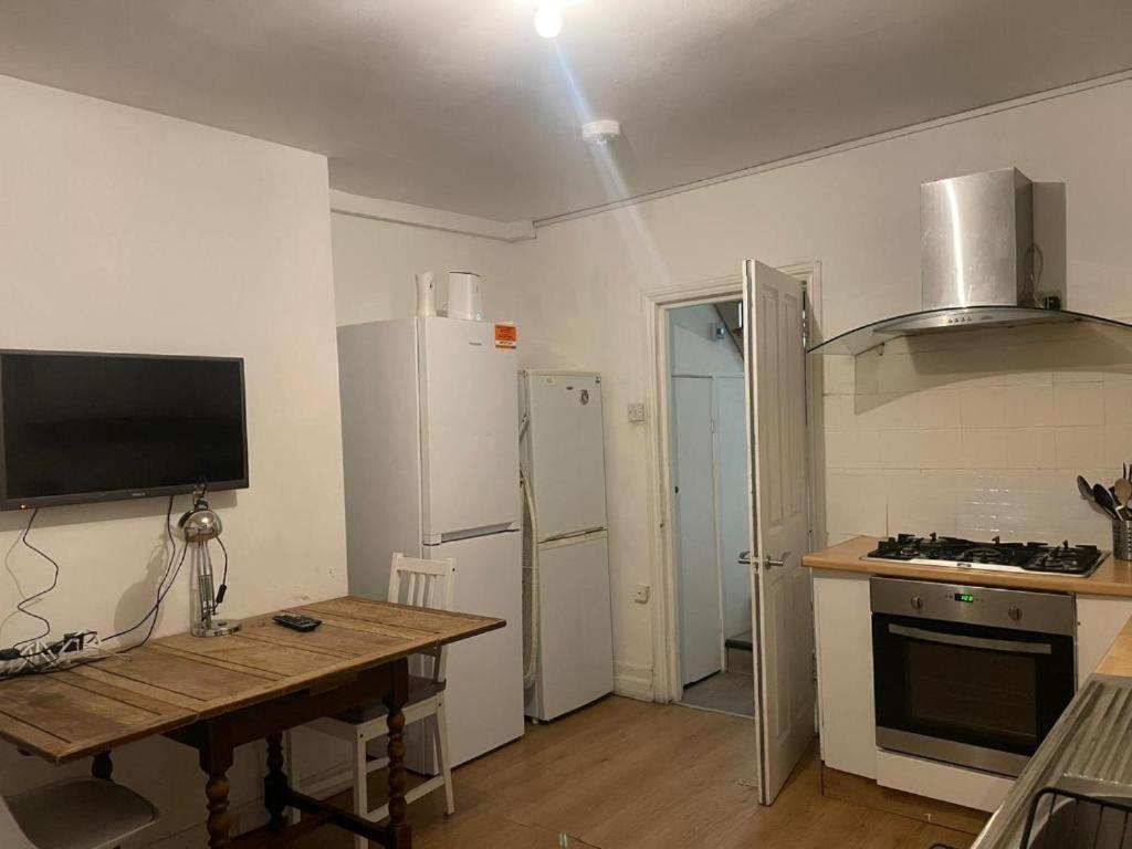 Guest House Balham, South London Spacious, Lambert, 6 Rooms Available 객실 사진