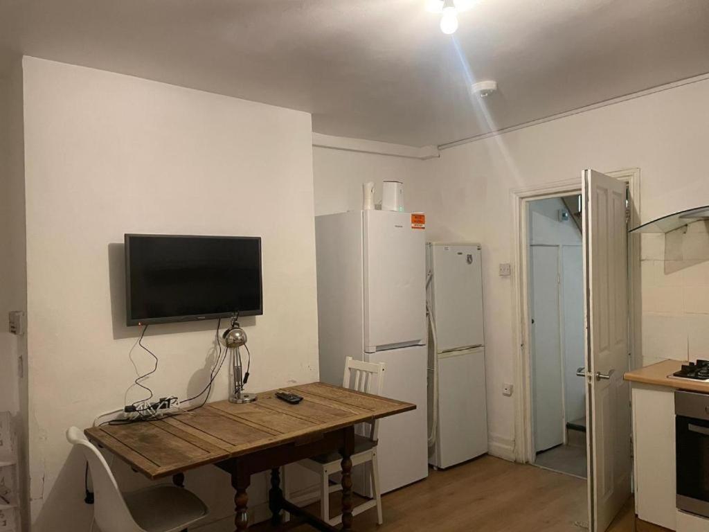 Guest House Balham, South London Spacious, Lambert, 6 Rooms Available 객실 사진